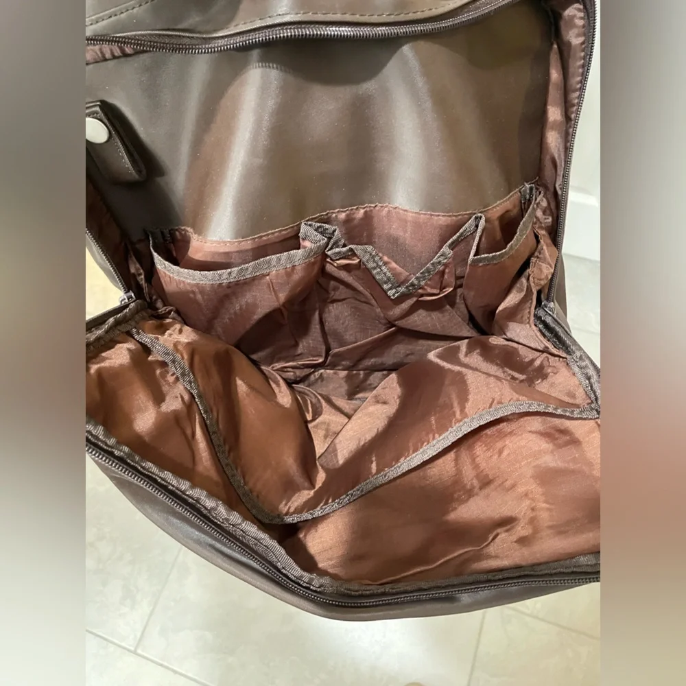 Kenneth Cole Reaction Dark Brown Messenger Bag